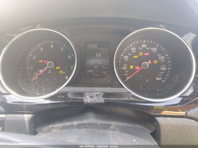 46297681 :رقم المزاد ، 3VWD17AJ5FM345686 vin ، 2015 Volkswagen Jetta 1.8t Sport مزاد بيع