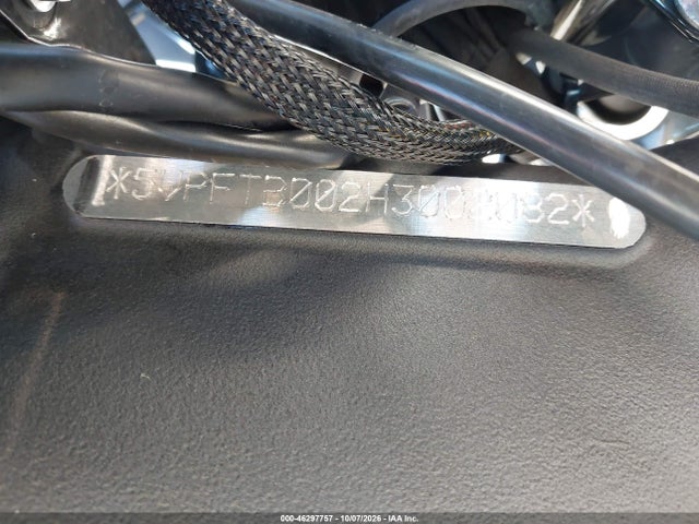 Victory Motorcycles Octane 2017 5VPFTB002H3002082 Image 10