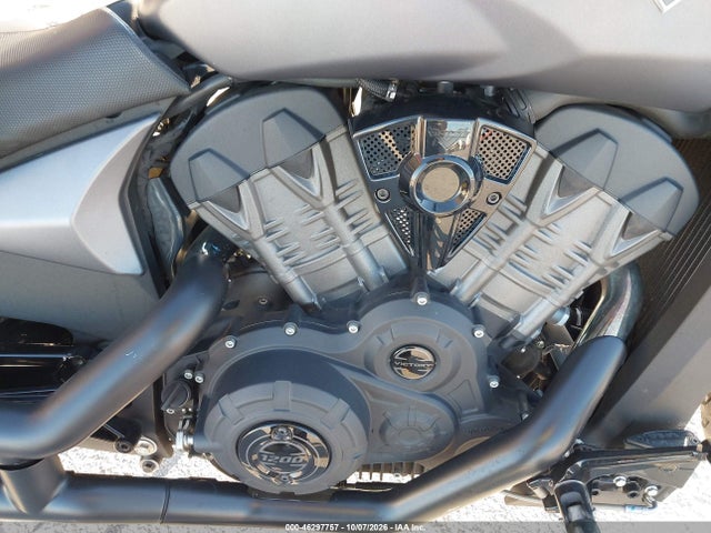Victory Motorcycles Octane 2017 5VPFTB002H3002082 Image 8