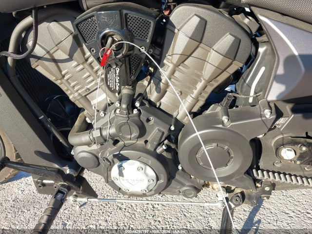 Victory Motorcycles Octane 2017 5VPFTB002H3002082 Image 9