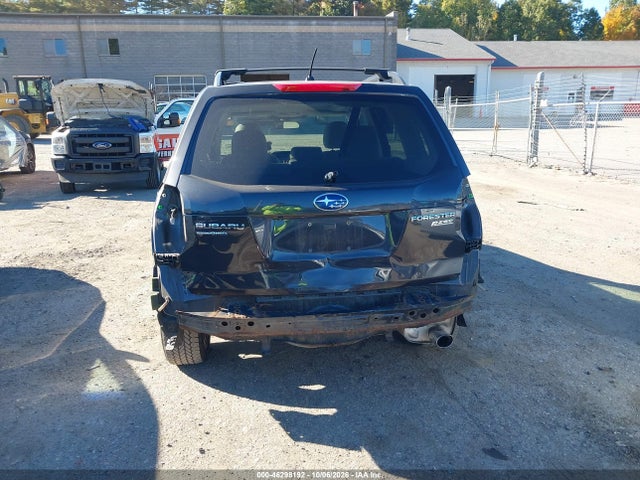 Subaru Forester 2.5i Premium 2015 JF2SJADC4FH836597 Image 17