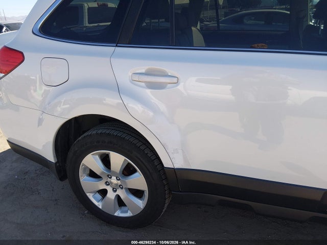 46298234 :رقم المزاد ، 4S4BRCCCXC3213073 vin ، 2012 Subaru Outback 2.5i Premium مزاد بيع