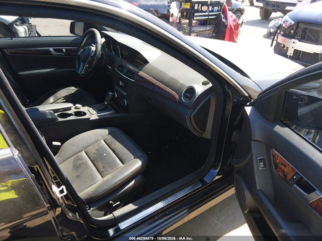 Продажа на аукционе авто 2012 Mercedes-benz C 250 Sport, vin: WDDGF4HB2CR213726, номер лота: 46298479