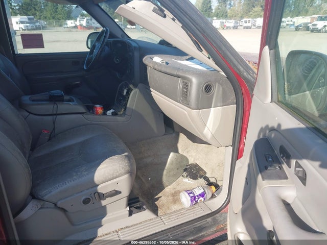 46298552 :رقم المزاد ، 1GNEC16T84J193641 vin ، 2004 Chevrolet Suburban 1500 Lt مزاد بيع
