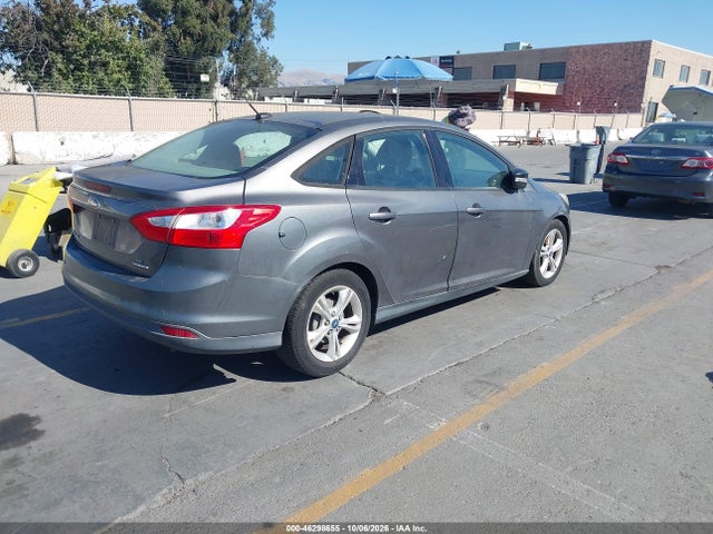 Ford FOCUS SE 2014 1FADP3F28EL222188 Image 4