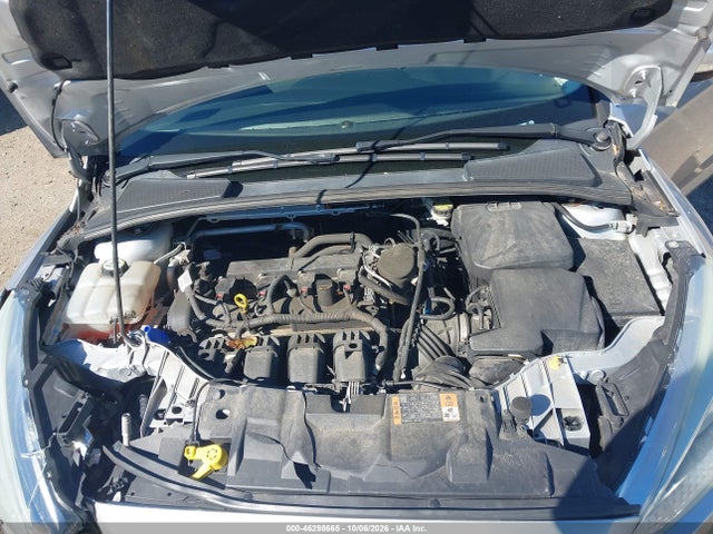 Ford FOCUS SE 2015 1FADP3F22FL204691 Image 10