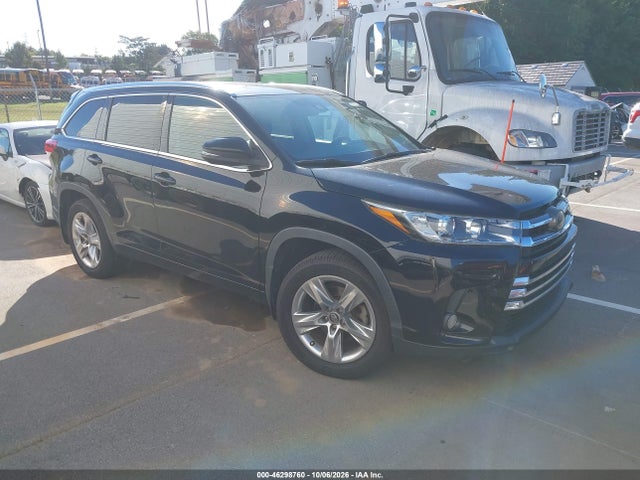 2017 Toyota Highlander Limited მანქანა იყიდება აუქციონზე, vin: 5TDDZRFH3HS482285, აუქციონის ნომერი: 46298760