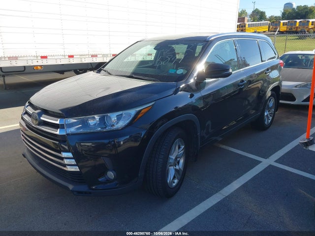 2017 Toyota Highlander Limited მანქანა იყიდება აუქციონზე, vin: 5TDDZRFH3HS482285, აუქციონის ნომერი: 46298760