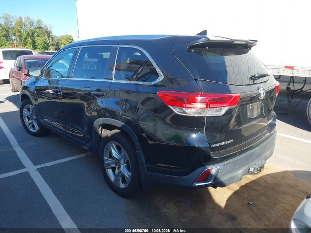 2017 Toyota Highlander Limited მანქანა იყიდება აუქციონზე, vin: 5TDDZRFH3HS482285, აუქციონის ნომერი: 46298760