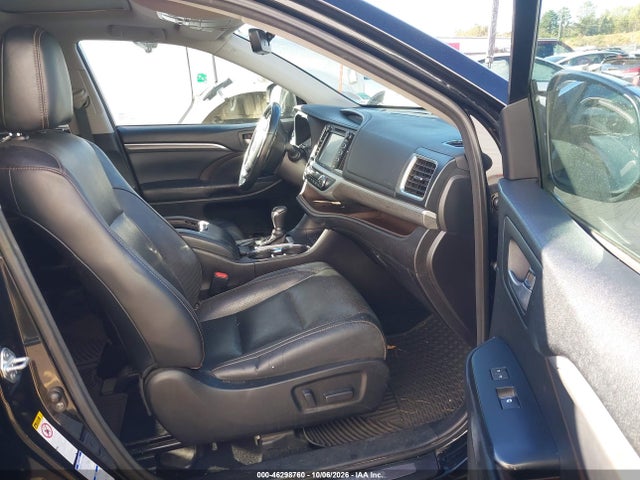 2017 Toyota Highlander Limited მანქანა იყიდება აუქციონზე, vin: 5TDDZRFH3HS482285, აუქციონის ნომერი: 46298760
