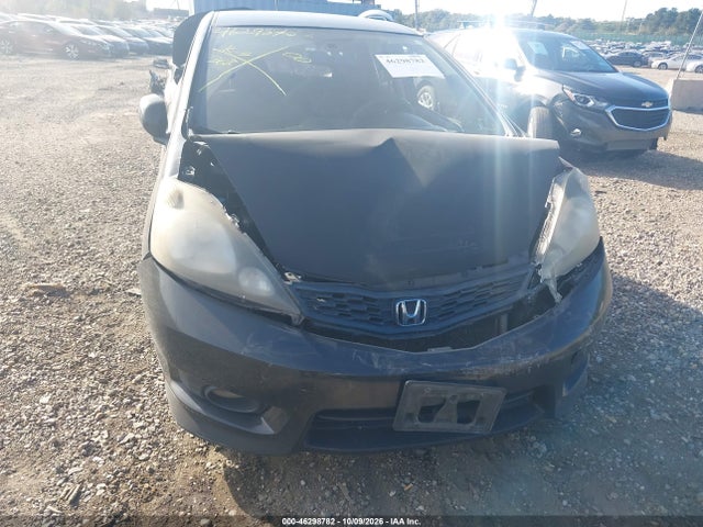 46298782 :رقم المزاد ، JHMGE8H50DC071023 vin ، 2013 Honda Fit Sport مزاد بيع