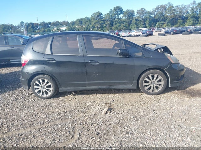 46298782 :رقم المزاد ، JHMGE8H50DC071023 vin ، 2013 Honda Fit Sport مزاد بيع