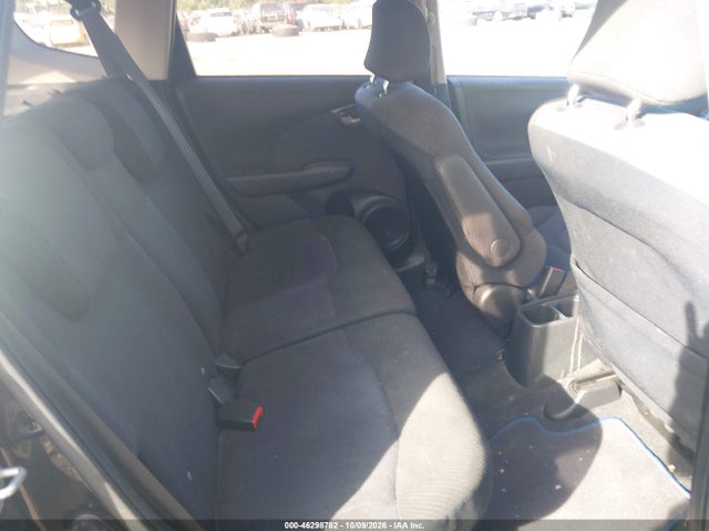 46298782 :رقم المزاد ، JHMGE8H50DC071023 vin ، 2013 Honda Fit Sport مزاد بيع