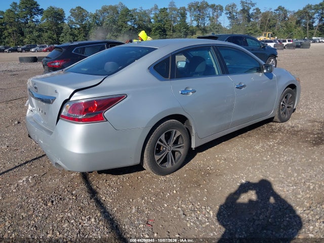 46298945 :رقم المزاد ، 1N4AL3APXFN900933 vin ، 2015 Nissan Altima 2.5/2.5 S/2.5 Sl/2.5 Sv مزاد بيع