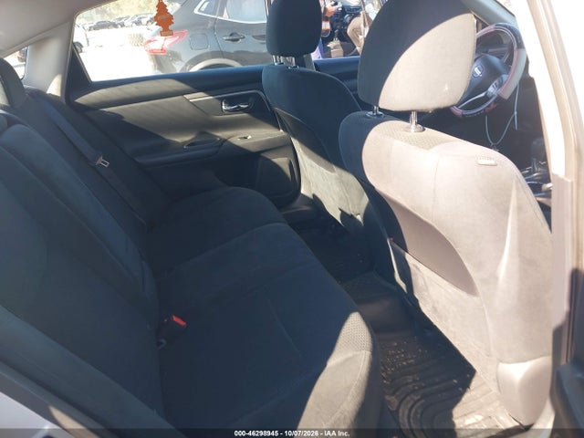 46298945 :رقم المزاد ، 1N4AL3APXFN900933 vin ، 2015 Nissan Altima 2.5/2.5 S/2.5 Sl/2.5 Sv مزاد بيع