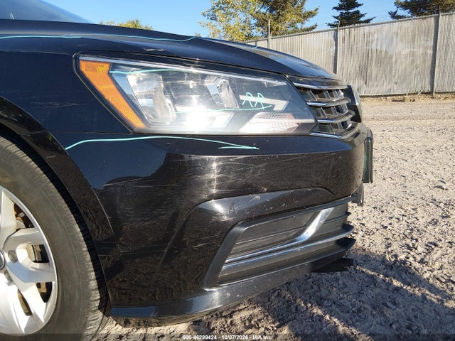 2017 Volkswagen Passat 1.8t S მანქანა იყიდება აუქციონზე, vin: 1VWAT7A32HC043811, აუქციონის ნომერი: 46299424