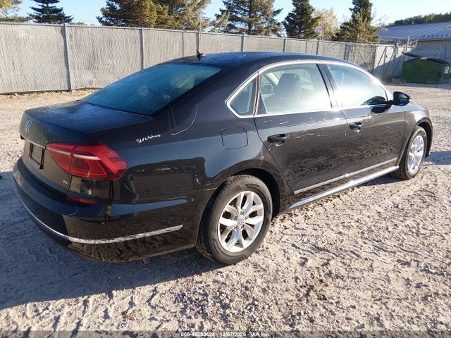2017 Volkswagen Passat 1.8t S მანქანა იყიდება აუქციონზე, vin: 1VWAT7A32HC043811, აუქციონის ნომერი: 46299424