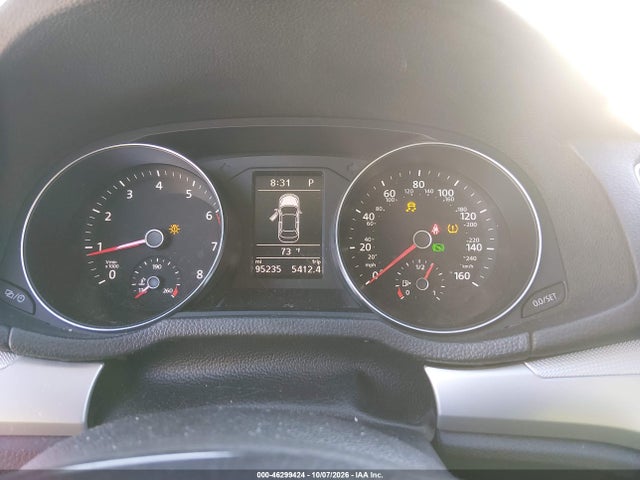 2017 Volkswagen Passat 1.8t S მანქანა იყიდება აუქციონზე, vin: 1VWAT7A32HC043811, აუქციონის ნომერი: 46299424