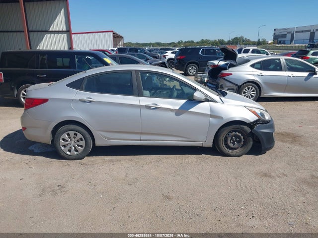 2017 Hyundai Accent Se მანქანა იყიდება აუქციონზე, vin: KMHCT4AE5HU315849, აუქციონის ნომერი: 46299584