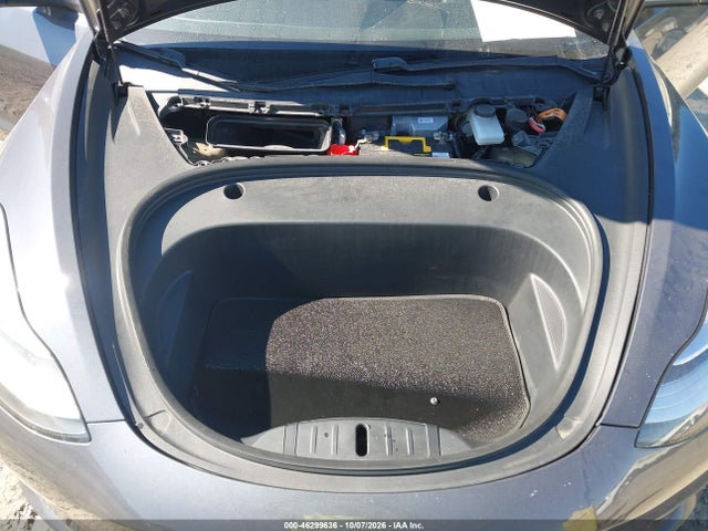 2018 Tesla Model 3 Long Range/mid Range მანქანა იყიდება აუქციონზე, vin: 5YJ3E1EA8JF042487, აუქციონის ნომერი: 46299636