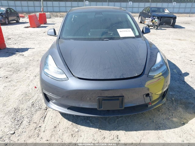 2018 Tesla Model 3 Long Range/mid Range მანქანა იყიდება აუქციონზე, vin: 5YJ3E1EA8JF042487, აუქციონის ნომერი: 46299636