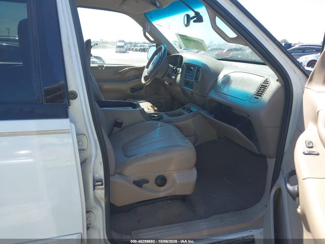 Продаж на аукціоні авто 2001 Ford Expedition Eddie Bauer, vin: 1FMEU17L51LB22333, номер лоту: 46299692