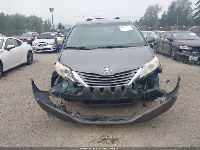 2011 Toyota Sienna Xle V6 მანქანა იყიდება აუქციონზე, vin: 5TDYK3DC2BS159153, აუქციონის ნომერი: 46299739