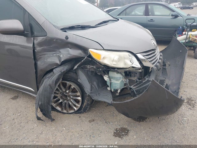 2011 Toyota Sienna Xle V6 მანქანა იყიდება აუქციონზე, vin: 5TDYK3DC2BS159153, აუქციონის ნომერი: 46299739