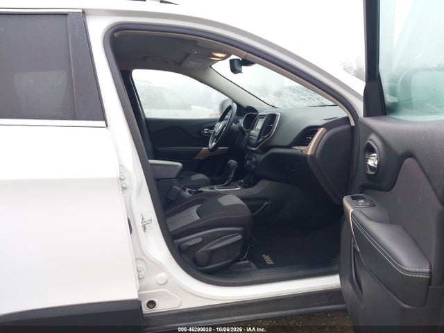 Jeep Cherokee Latitude 4x4 2018 1C4PJMCB6JD528653 Image 5