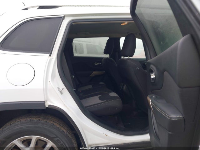 Jeep Cherokee Latitude 4x4 2018 1C4PJMCB6JD528653 Image 8