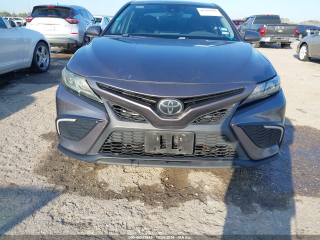 46299949 :رقم المزاد ، 4T1G11AK9NU685113 vin ، 2022 Toyota Camry Se مزاد بيع