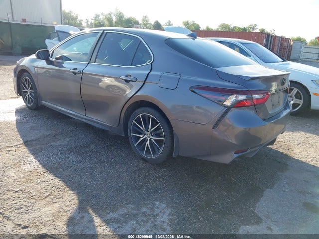 46299949 :رقم المزاد ، 4T1G11AK9NU685113 vin ، 2022 Toyota Camry Se مزاد بيع