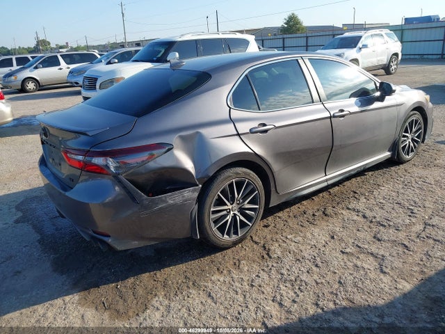 46299949 :رقم المزاد ، 4T1G11AK9NU685113 vin ، 2022 Toyota Camry Se مزاد بيع