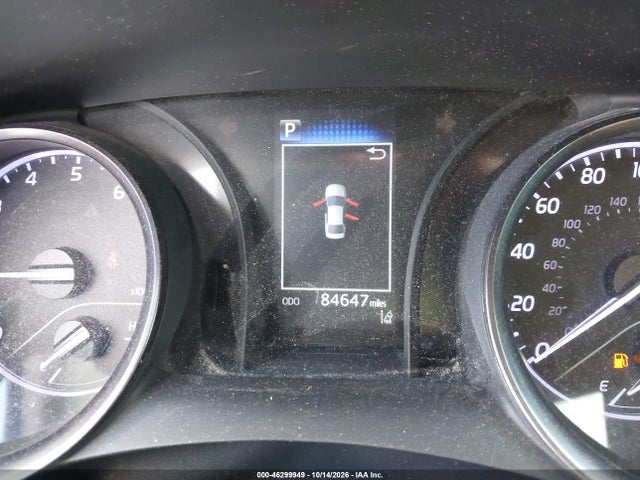 46299949 :رقم المزاد ، 4T1G11AK9NU685113 vin ، 2022 Toyota Camry Se مزاد بيع