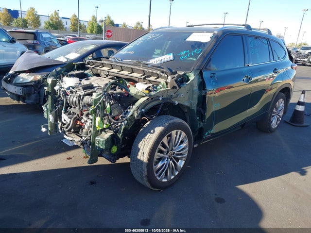 2025 Toyota Highlander Hybrid Platinum მანქანა იყიდება აუქციონზე, vin: 5TDEBRCH9SS669728, აუქციონის ნომერი: 46300013