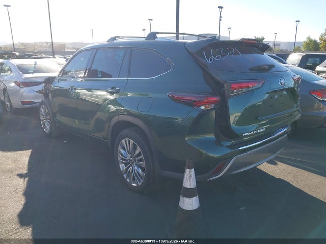 2025 Toyota Highlander Hybrid Platinum მანქანა იყიდება აუქციონზე, vin: 5TDEBRCH9SS669728, აუქციონის ნომერი: 46300013