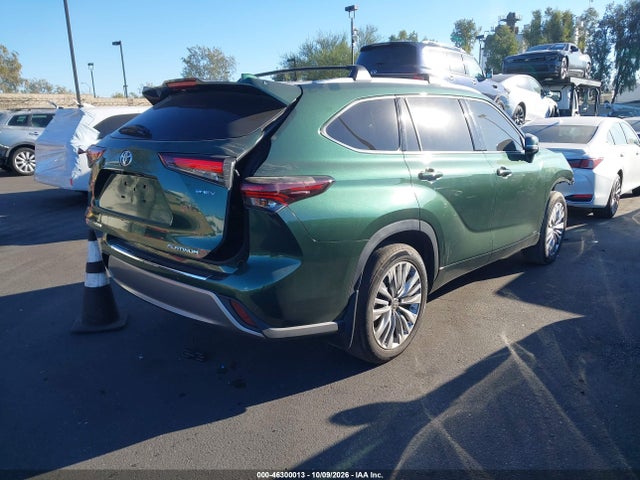 2025 Toyota Highlander Hybrid Platinum მანქანა იყიდება აუქციონზე, vin: 5TDEBRCH9SS669728, აუქციონის ნომერი: 46300013