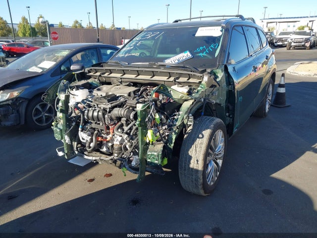 2025 Toyota Highlander Hybrid Platinum მანქანა იყიდება აუქციონზე, vin: 5TDEBRCH9SS669728, აუქციონის ნომერი: 46300013