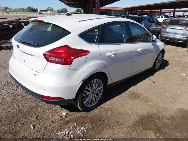 Ford Focus Titanium 2017 1FADP3N26HL230277 Image 4