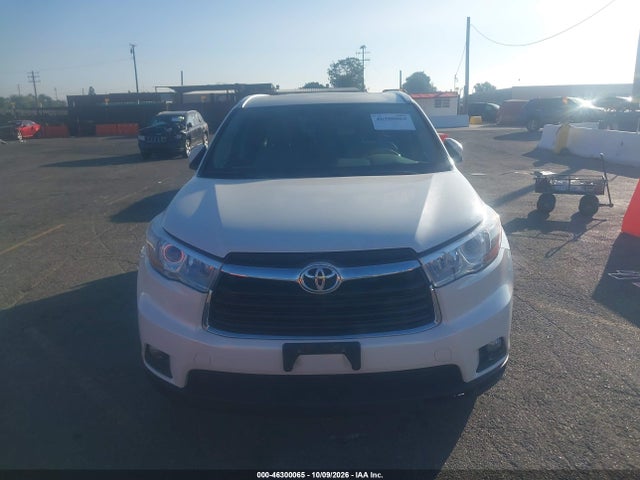 2015 Toyota Highlander Xle V6 მანქანა იყიდება აუქციონზე, vin: 5TDKKRFH4FS074659, აუქციონის ნომერი: 46300065