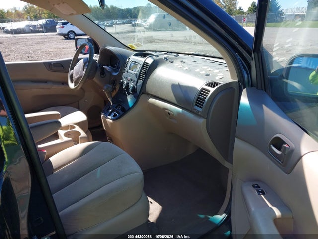 46300068 :رقم المزاد ، KNDMG4C77B6380208 vin ، 2011 Kia Sedona Lx مزاد بيع