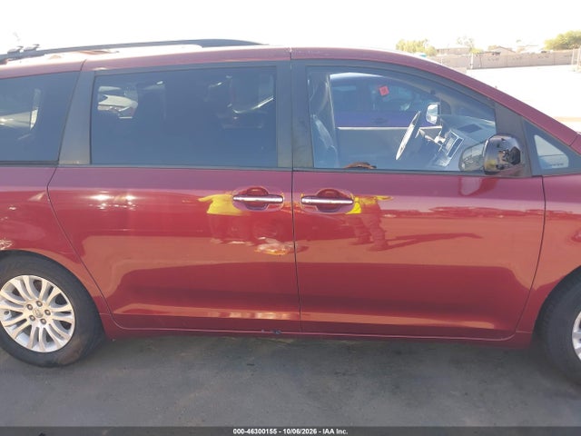 46300155 :رقم المزاد ، 5TDYK3DC3ES509622 vin ، 2014 Toyota Sienna Xle V6 8 Passenger مزاد بيع