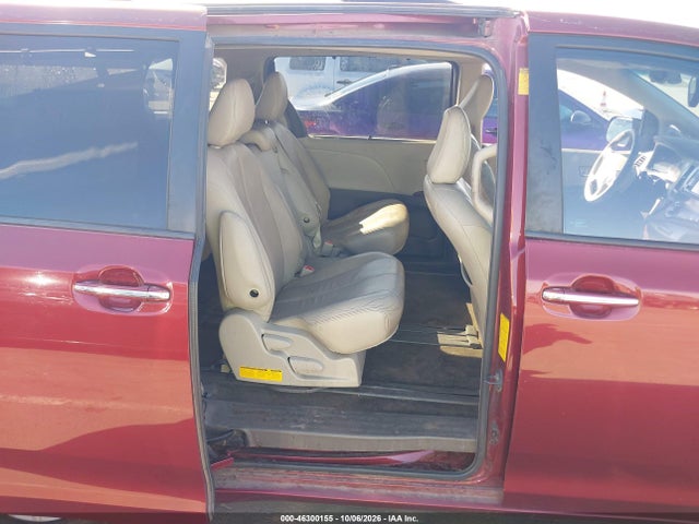 46300155 :رقم المزاد ، 5TDYK3DC3ES509622 vin ، 2014 Toyota Sienna Xle V6 8 Passenger مزاد بيع