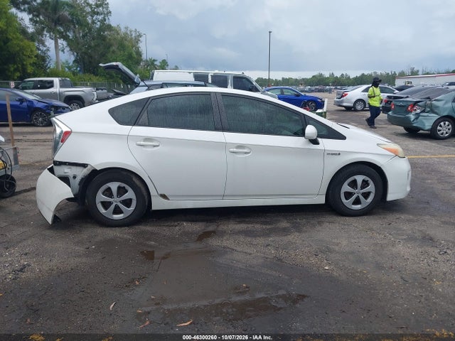 Продаж на аукціоні авто 2013 Toyota Prius Two, vin: JTDKN3DU1D5557839, номер лоту: 46300260