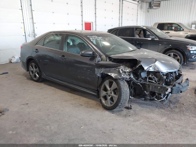 2014 Toyota Camry Se V6 მანქანა იყიდება აუქციონზე, vin: 4T1BK1FK0EU540414, აუქციონის ნომერი: 46300361