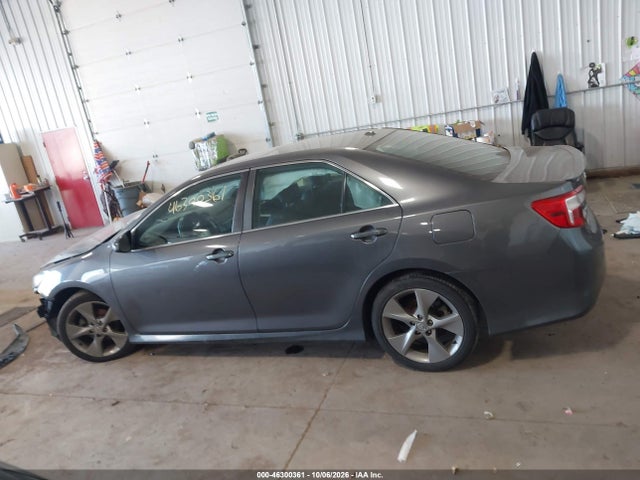 2014 Toyota Camry Se V6 მანქანა იყიდება აუქციონზე, vin: 4T1BK1FK0EU540414, აუქციონის ნომერი: 46300361