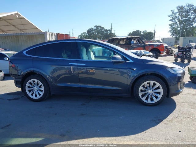 Tesla Model X 100d/75d/90d 2017 5YJXCBE29HF078382 Image 14