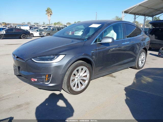 Tesla Model X 100d/75d/90d 2017 5YJXCBE29HF078382 Image 2