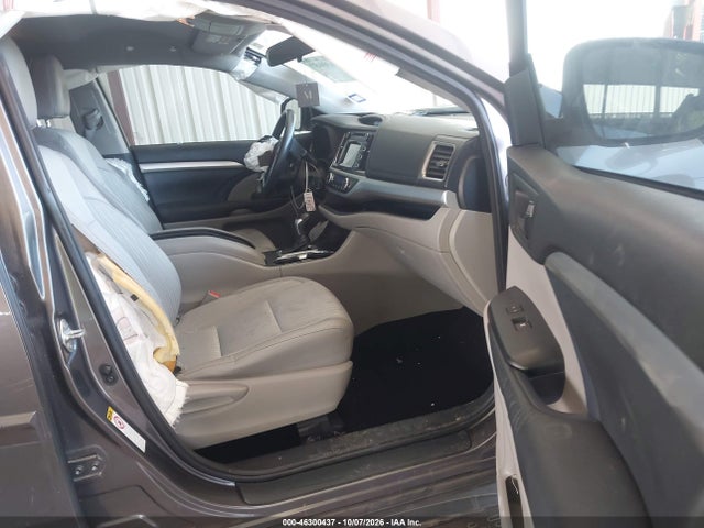 46300437 :رقم المزاد ، 5TDZKRFH6ES011592 vin ، 2014 Toyota Highlander Le Plus V6 مزاد بيع