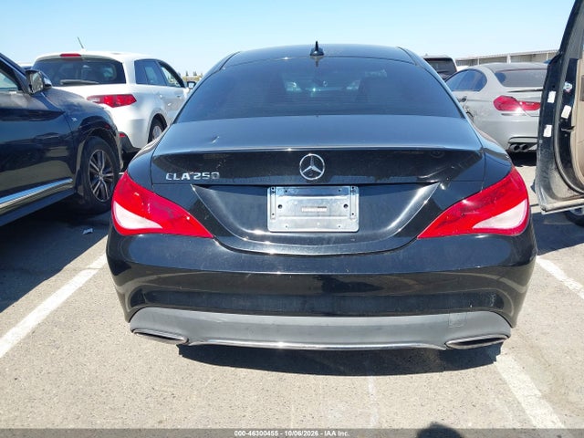 WDDSJ4EB5JN679216 Mercedes-Benz CLA 250